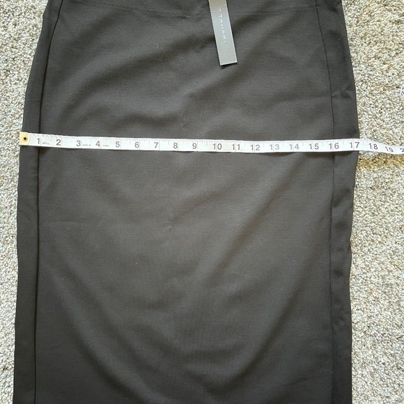 T Tahari Pencil Skirt, Size S/P, Flattering waist; New with tags - Picture 5 of 13